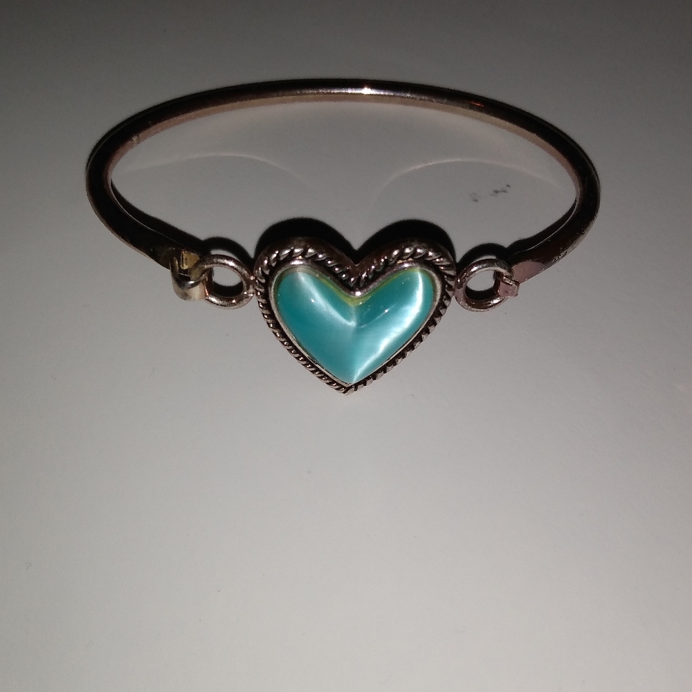 Blue heart braclet
